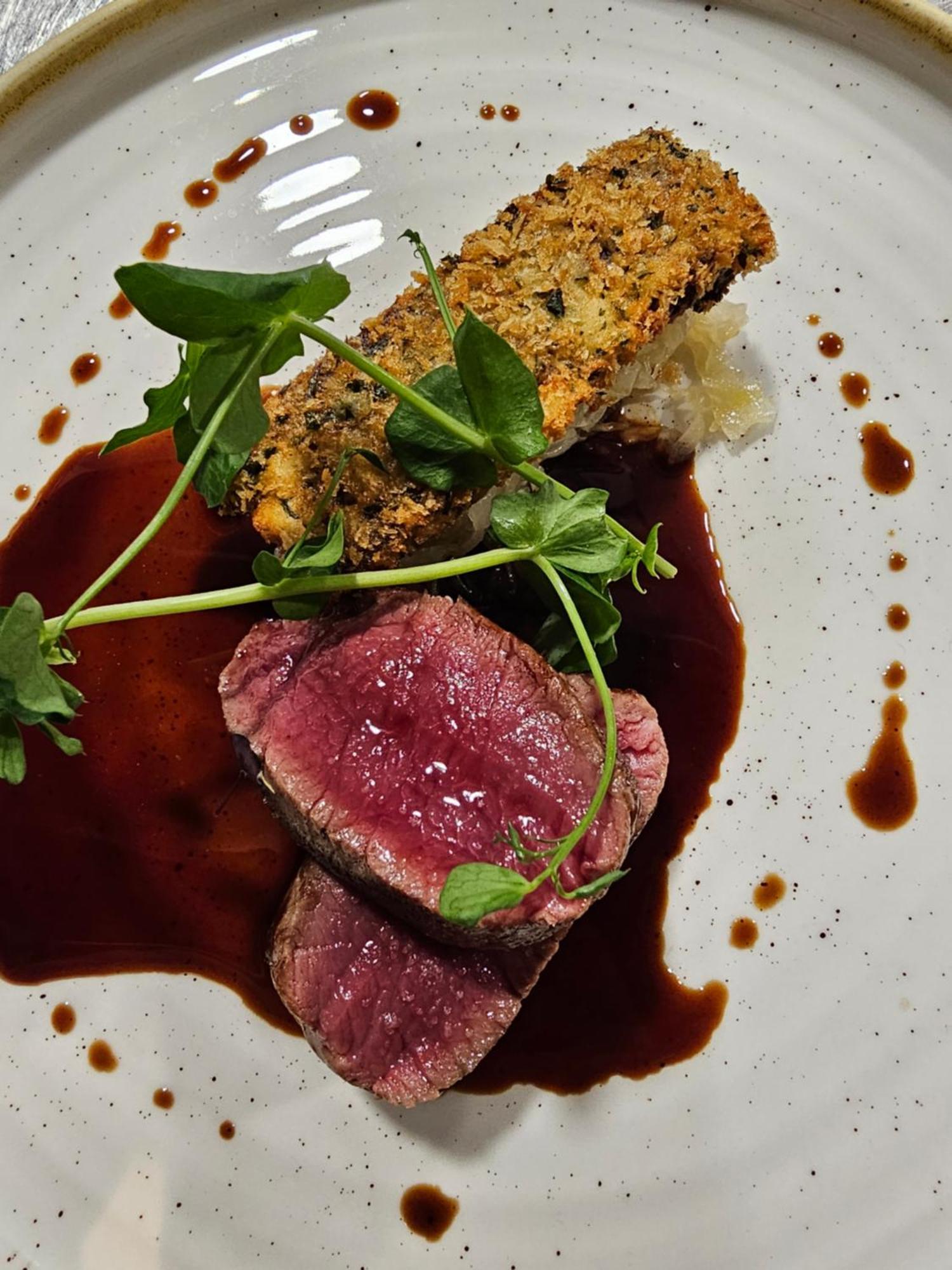 Cafe Brasserie Het Heerenhuis Het Kalf Luaran gambar