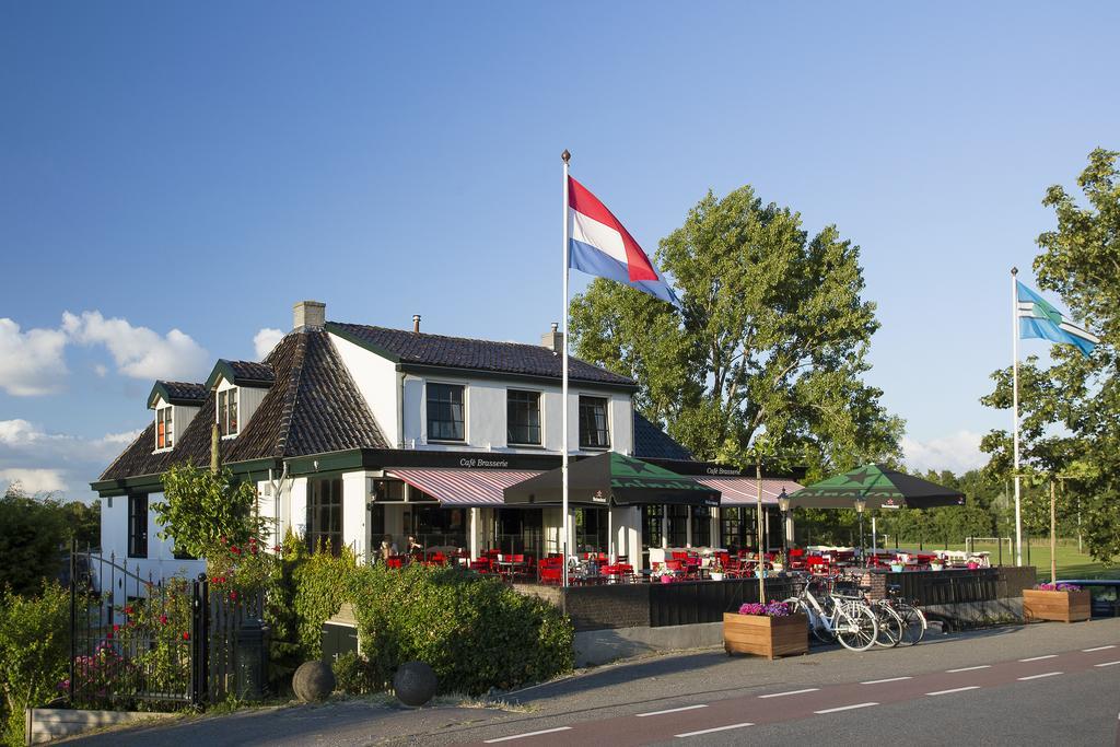 Cafe Brasserie Het Heerenhuis Het Kalf Luaran gambar